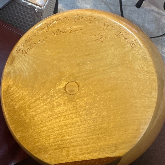 Handturned Alaskan Golden Birch Bowl – Signed by Lowell “Knute” Knutson. - Picture 6 of 11